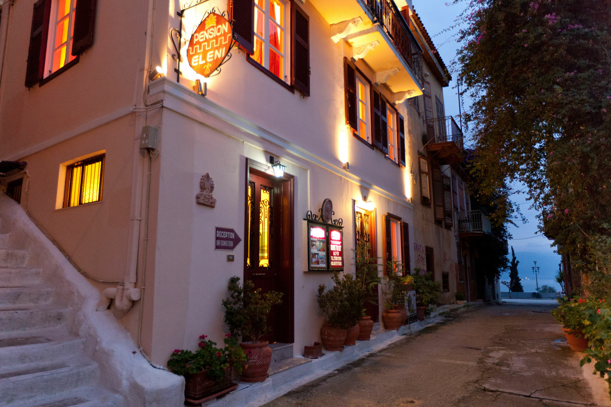 纳夫普利翁 叶莱妮旅馆酒店 外观 照片